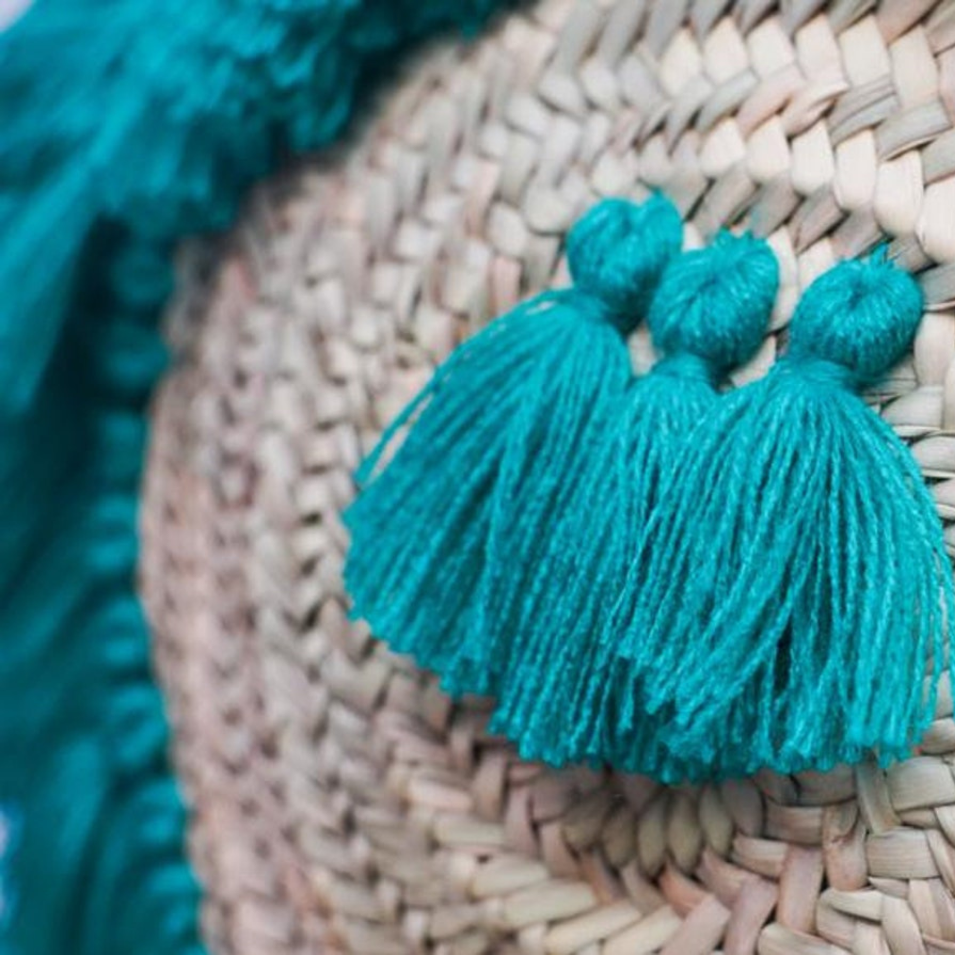 Round Moroccan Straw Beach hand Bag with Tassels - berberlifeshop
